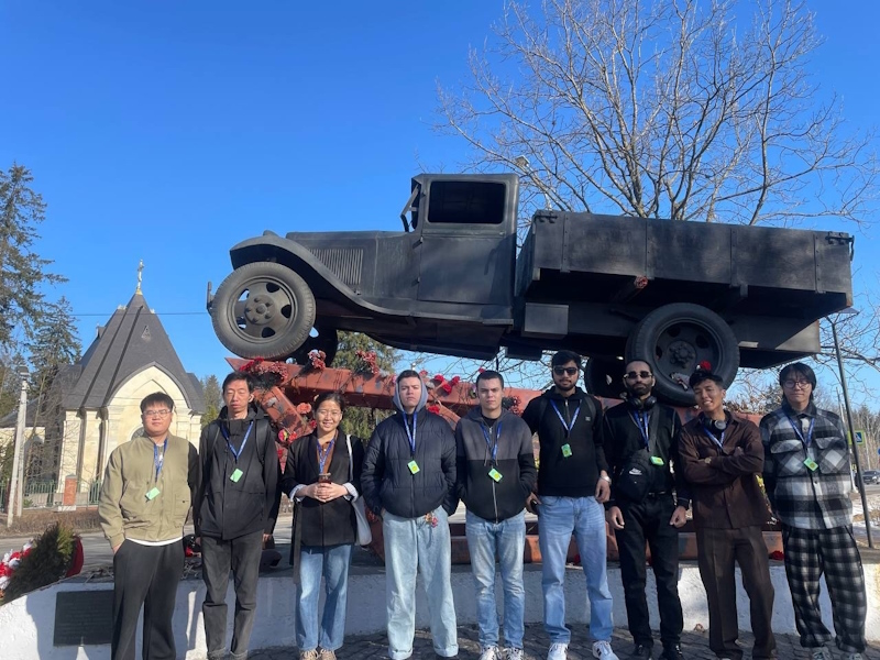 Иностранные студенты погружаются в историю и культуру Петербурга